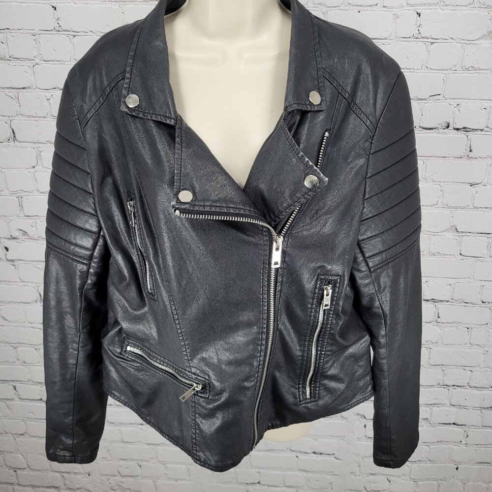 BLANKNYC Black Vegan Leather Moto Biker Collared Zipped Padded Jacket Size XL